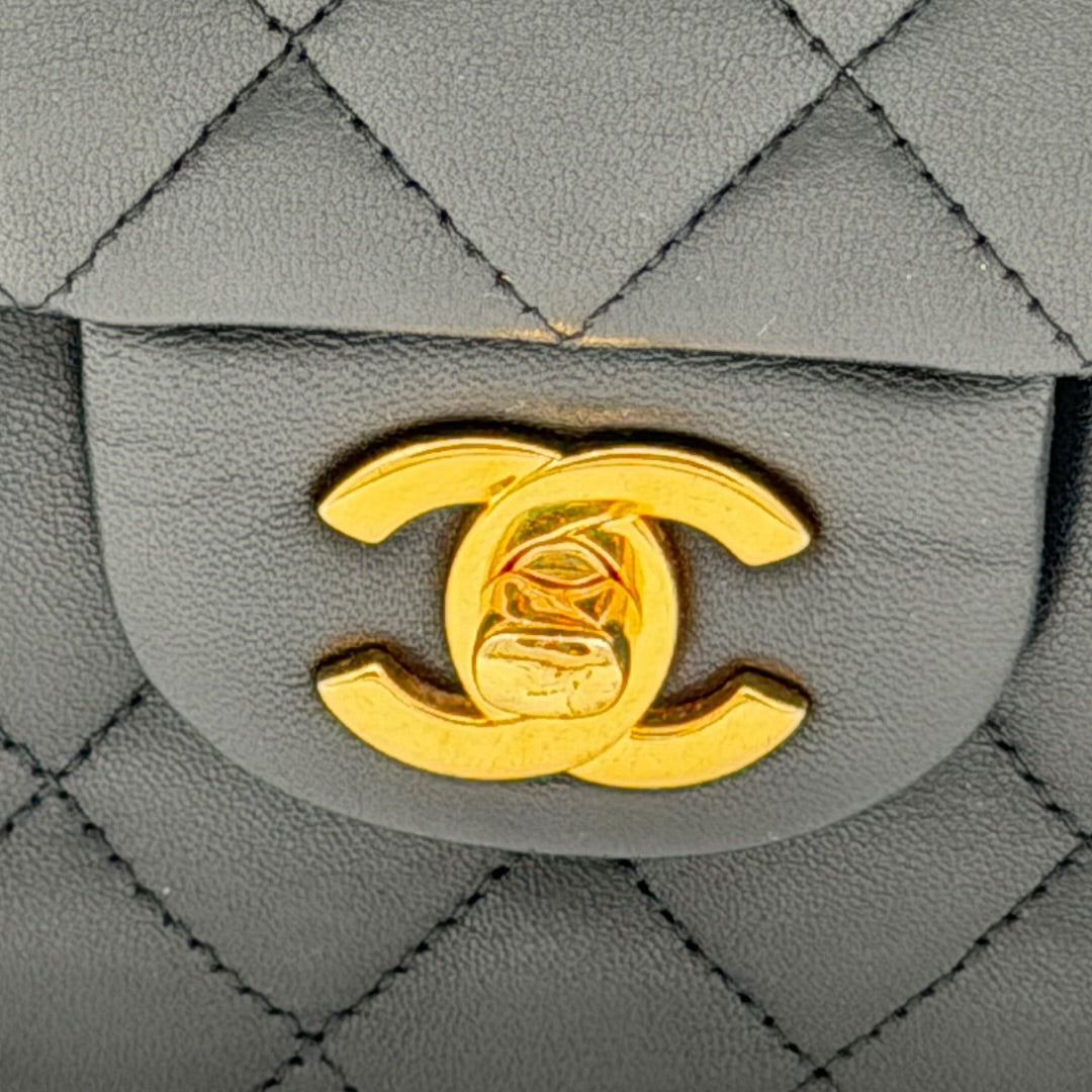 Chanel Classic Flap 11.12 Small