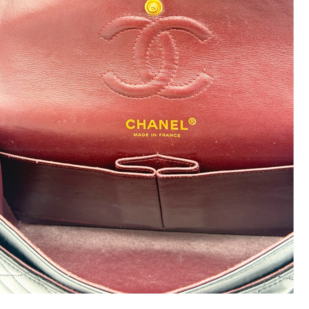 Chanel Classic Flap 11.12 Small