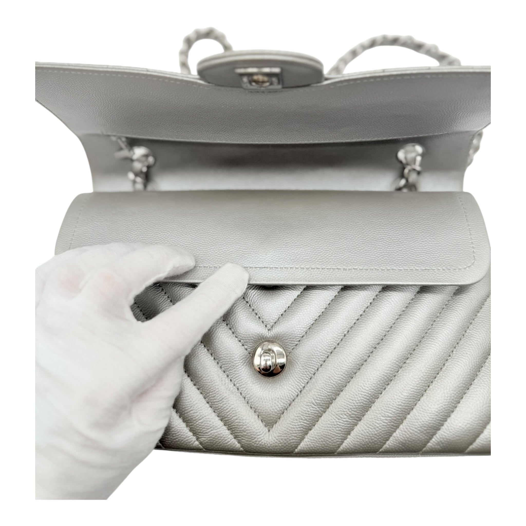 Chanel Chanel Timeless Classic Medium Argento Borse