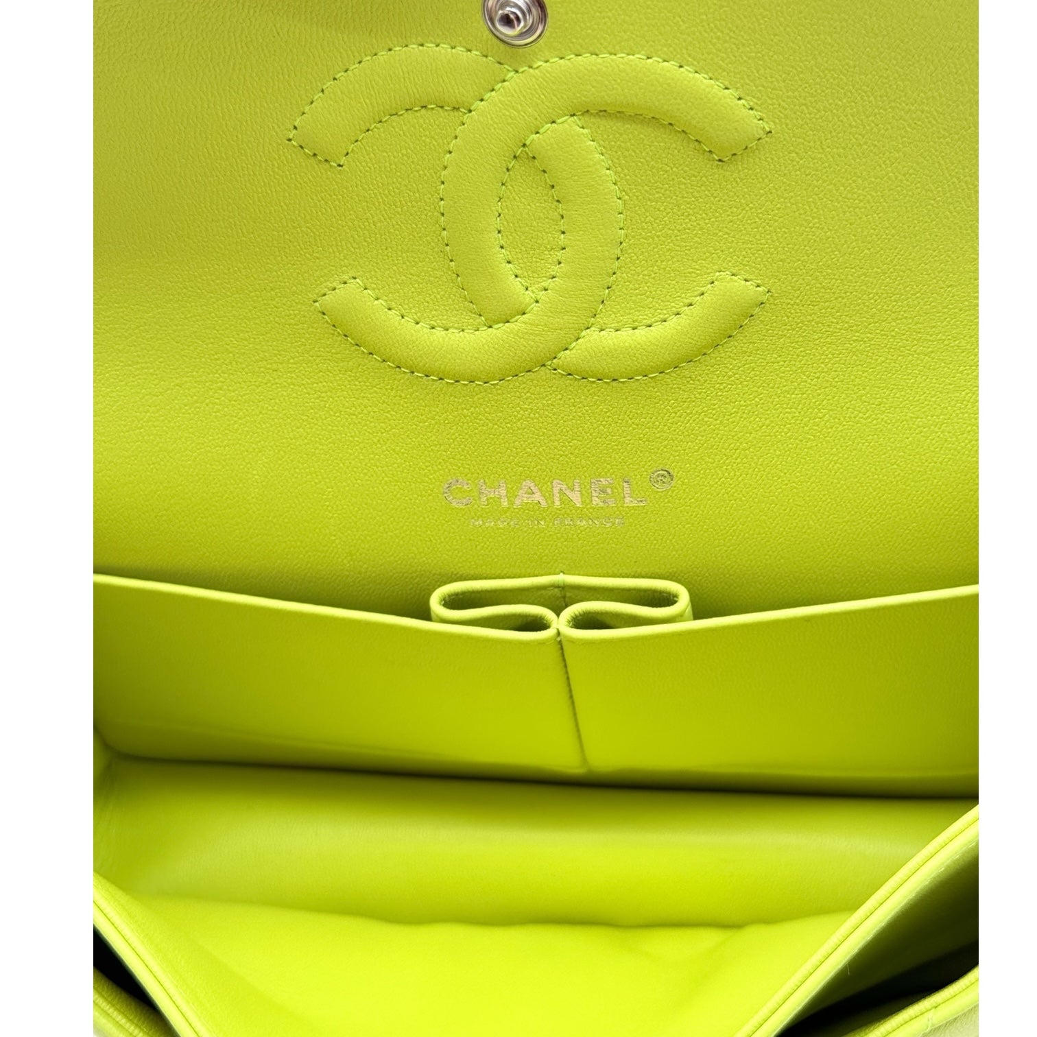 Chanel Chanel Timeless Classic Media Giallo Fluo Borse
