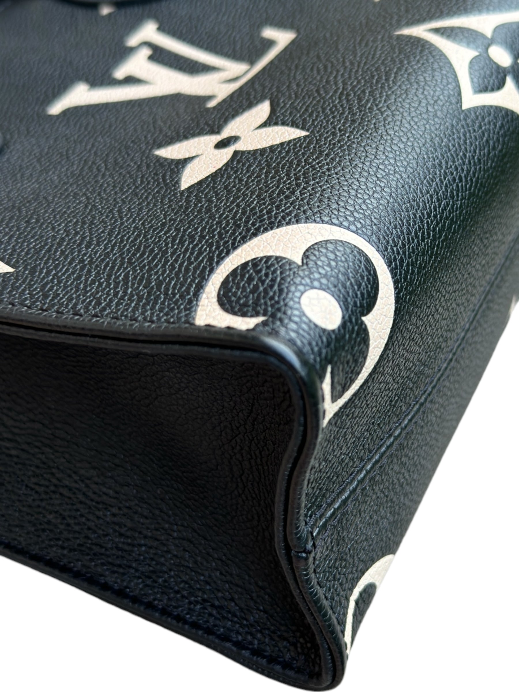 Louis Vuitton Borsa Louis Vuitton OnTheGo Pm empreinte Borse