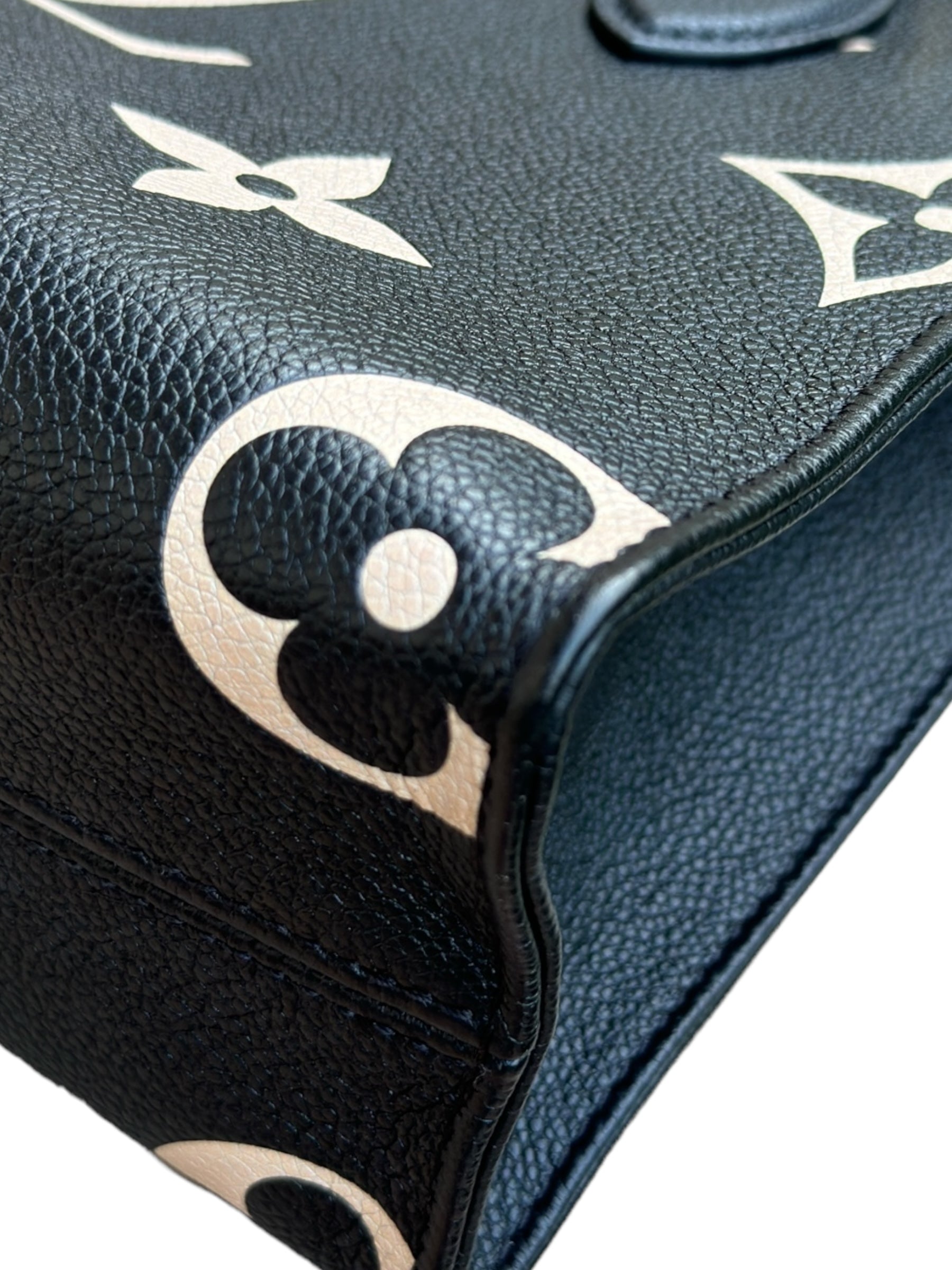 Louis Vuitton Borsa Louis Vuitton OnTheGo Pm empreinte Borse
