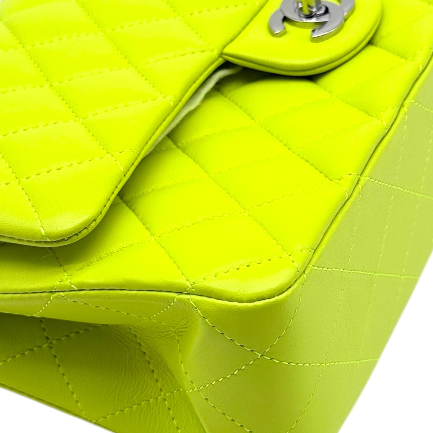 Chanel Chanel Timeless Classic Media Giallo Fluo Borse