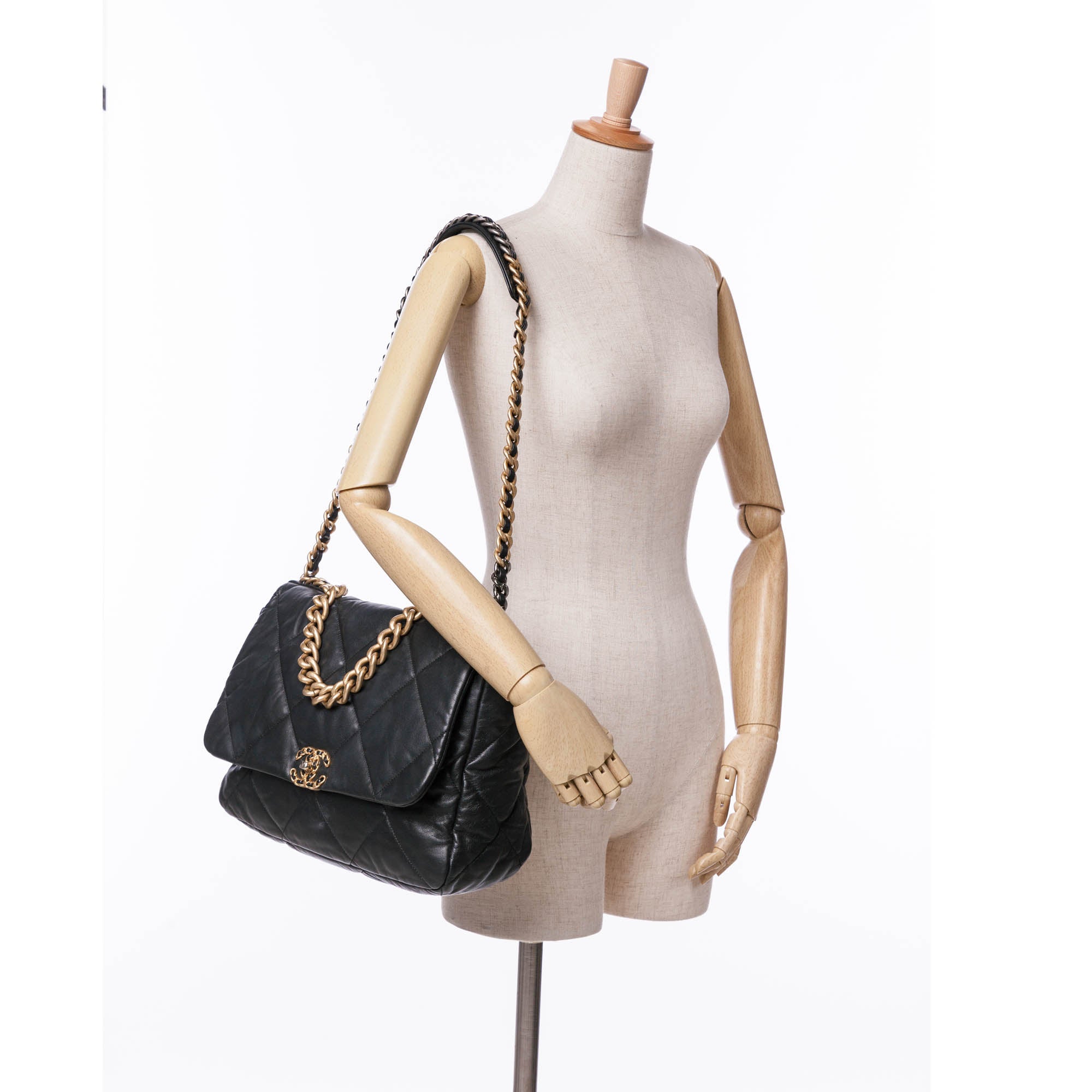 Chanel Chanel 19 maxi Borse, Prodotti