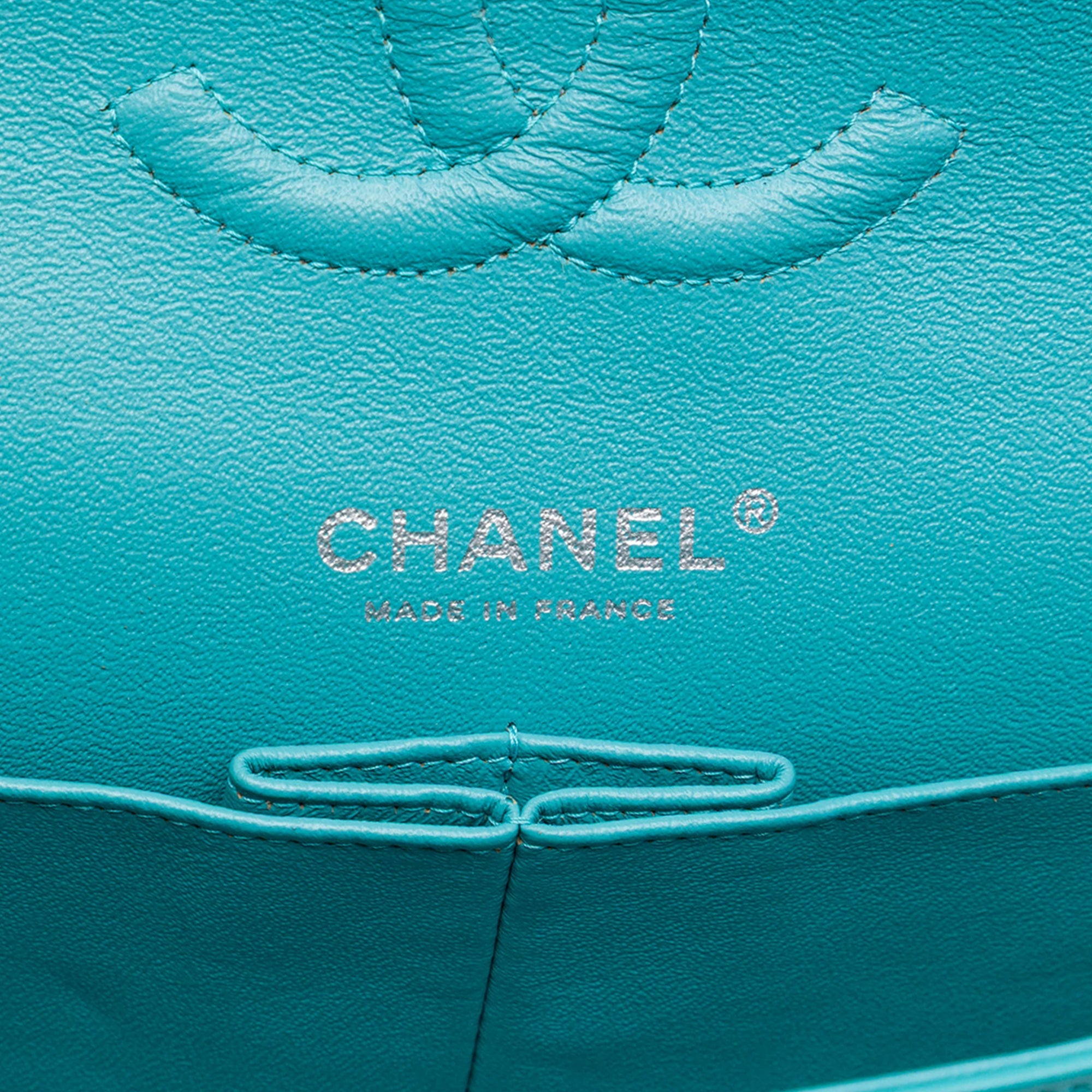 Chanel Classic 11.12 media turchese