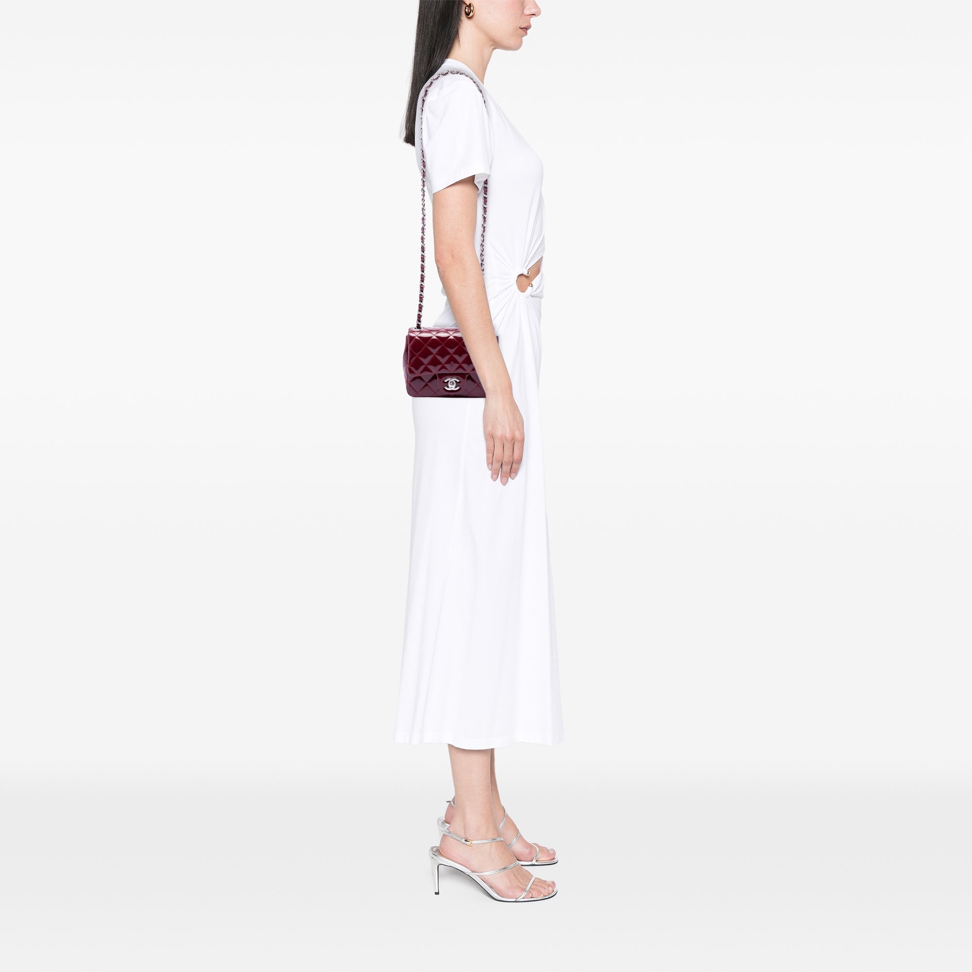 Chanel Mini Square Patent Bordeaux Prodotti