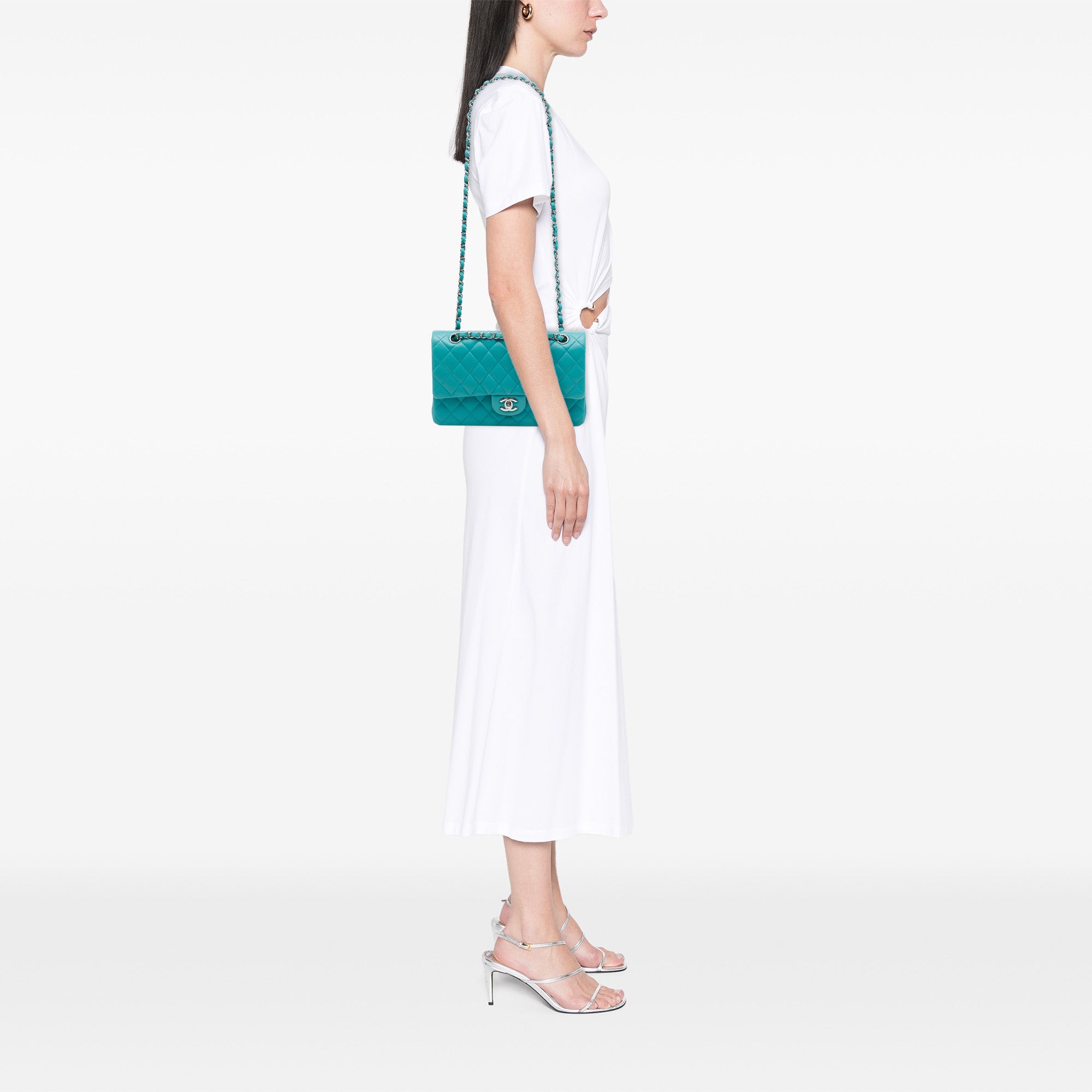 Chanel Classic 11.12 media turchese