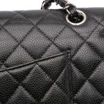Chanel Classica media nera caviar