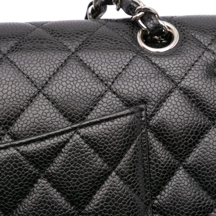 Chanel Classica media nera caviar